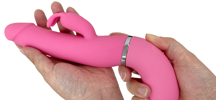 ウォーターガンバイブレーターを手に持った画像